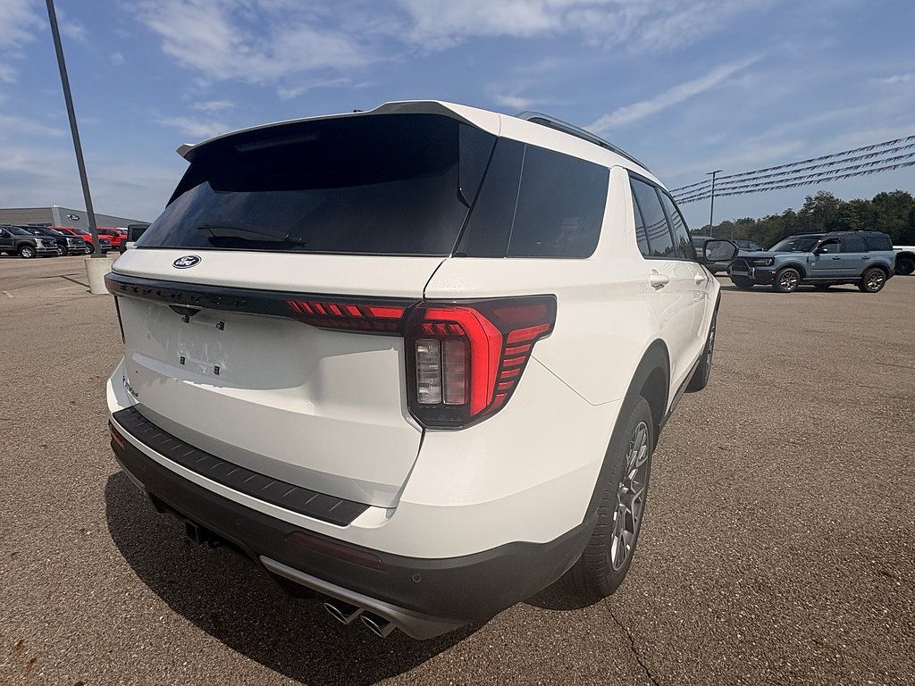 New 2027 Ford Explorer Platinum w/ 3.0L Ultimate Package AWD/4WD image 5