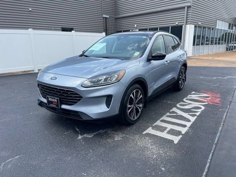 Certified 2022 Ford Escape SE w/ SE Sport Appearance Package FWD image 1