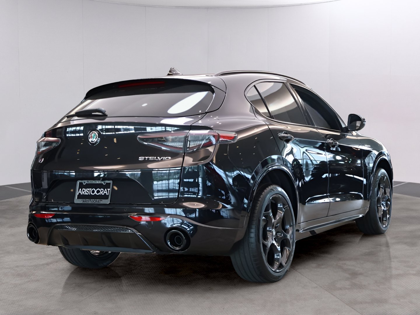 New 2026 Alfa Romeo Stelvio Sprint AWD/4WD image 5