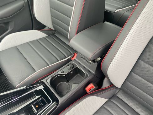 Used 2024 Volkswagen GTI Autobahn FWD image 21