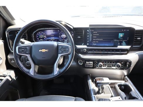 Used 2022 Chevrolet Silverado 1500 LTZ w/ LTZ Premium Package AWD/4WD image 28