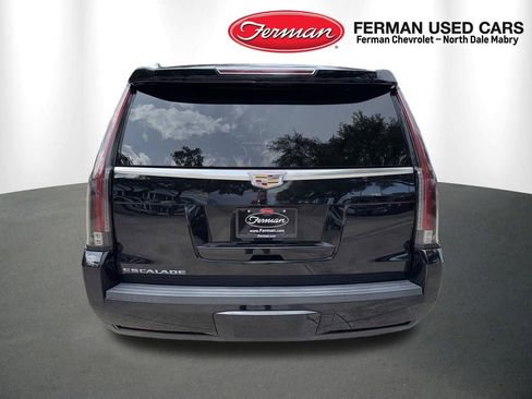 Used 2020 Cadillac Escalade 2WD image 1