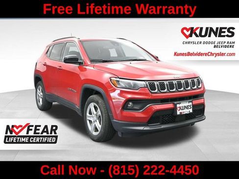 Used 2024 Jeep Compass Latitude AWD/4WD image 1