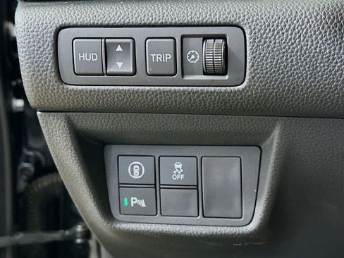 Used 2018 Honda Accord Touring image 27