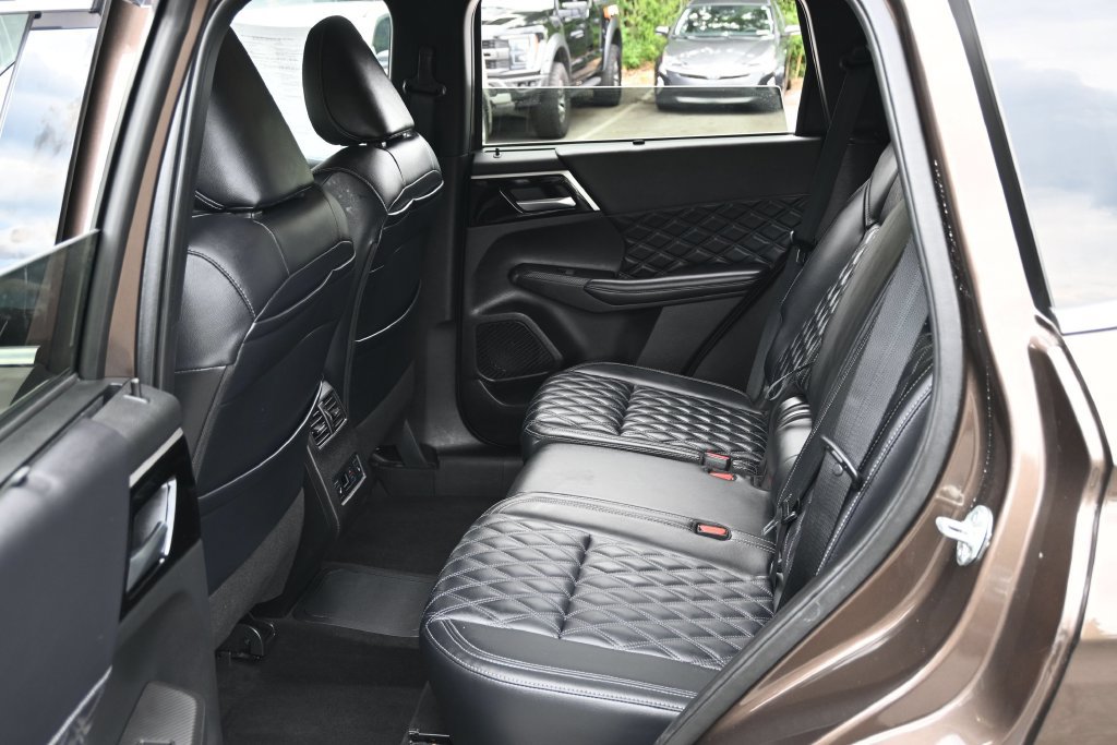 Used 2024 Mitsubishi Outlander SEL Black Edition AWD/4WD image 33