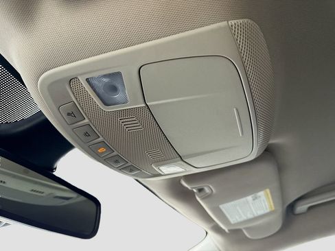 Used 2024 Ford Edge Titanium image 39