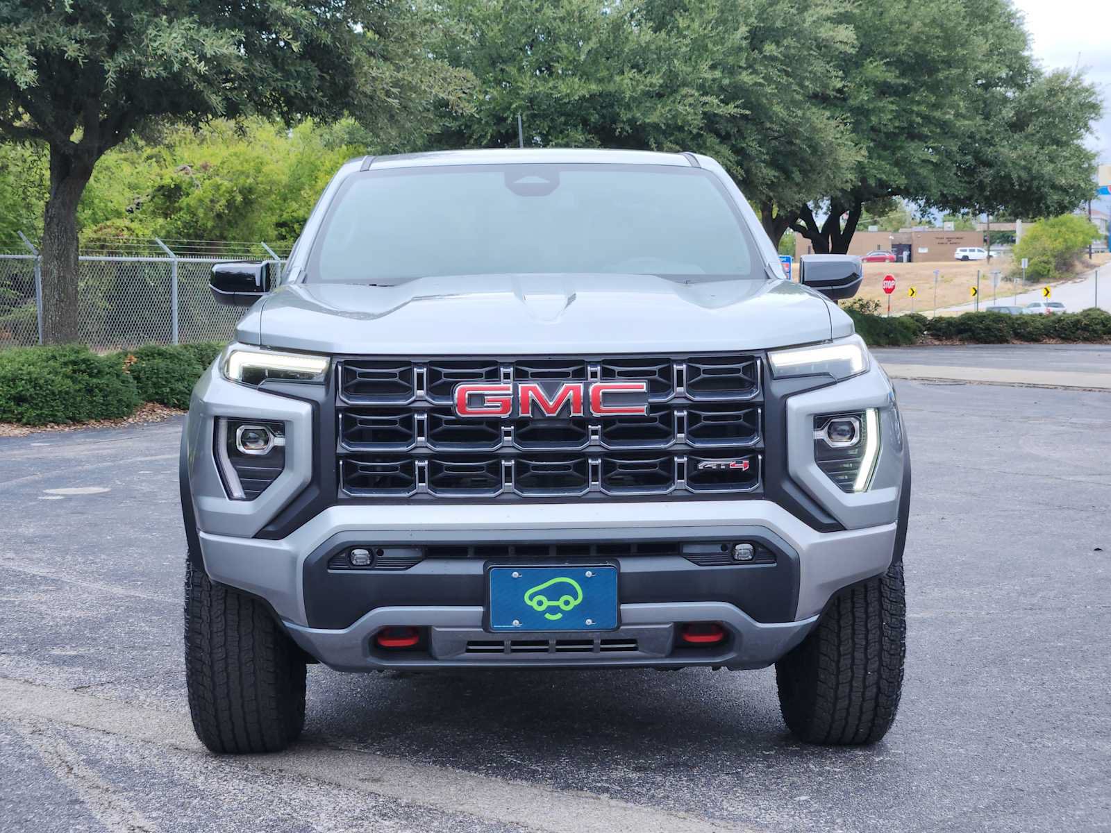Certified 2023 GMC Canyon AT4 w/ AT4 Premium Package AWD/4WD image 2