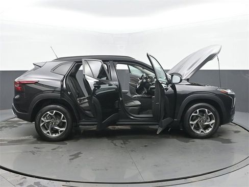 Used 2024 Chevrolet Trax LT w/ Driver Confidence Package image 57