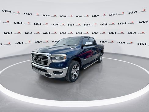 Used 2023 RAM 1500 Laramie AWD/4WD image 4