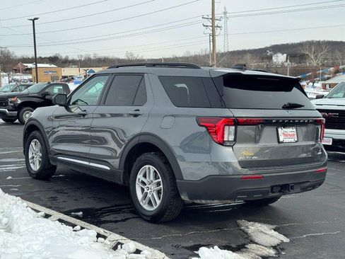 Used 2025 Ford Explorer Active image 6