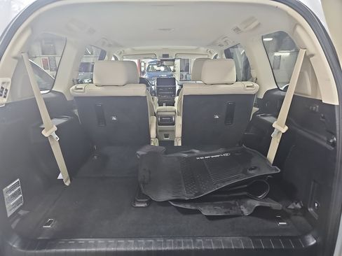 Used 2023 Lexus GX 460 Premium image 13