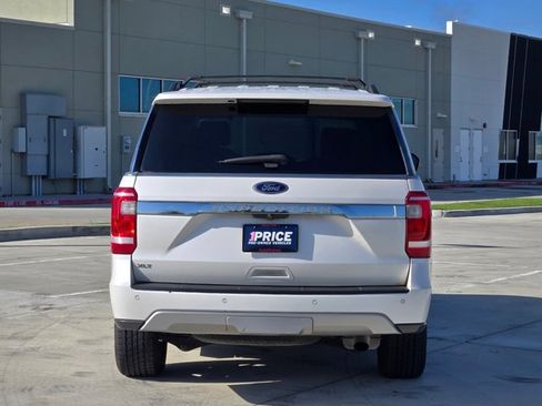 Used 2018 Ford Expedition XLT w/ Equipment Group 202A RWD image 6