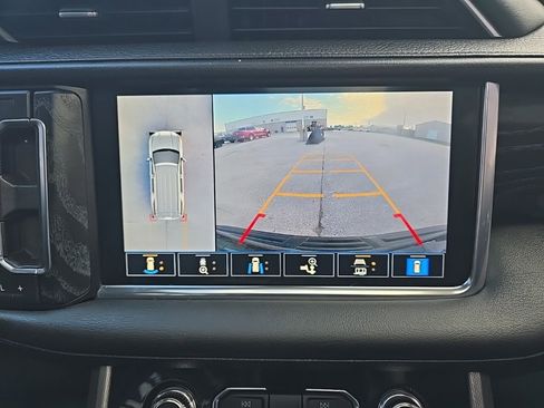 Used 2021 GMC Yukon Denali w/ Denali Premium Package image 29