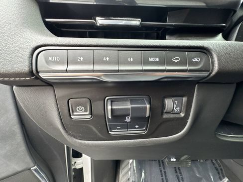 Used 2022 Cadillac Escalade Sport w/ Touring Package AWD/4WD image 21