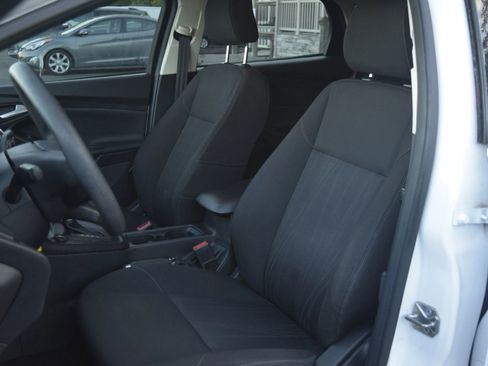 Used 2017 Ford Focus SE FWD image 6
