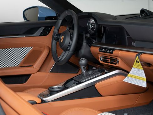 Used 2023 Porsche 911 Sport Classic image 37