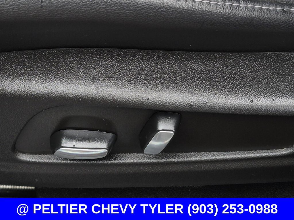 Used 2023 Cadillac XT6 Luxury FWD image 34