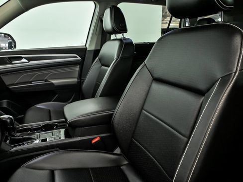 Used 2022 Volkswagen Atlas SE w/ Panoramic Sunroof Package image 13