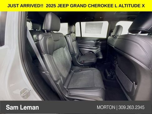 New 2025 Jeep Grand Cherokee L Altitude image 28