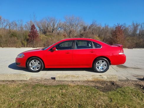 Used 2011 Chevrolet Impala LT image 2