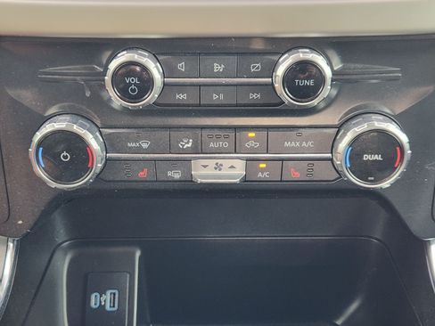 Used 2022 Ford F150 XLT w/ Equipment Group 302A High AWD/4WD image 20