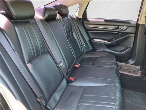 Used 2021 Honda Accord Touring image 19