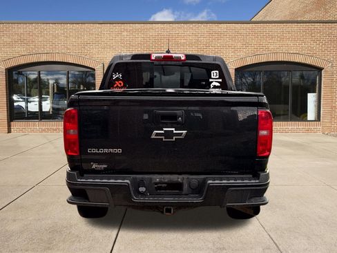 Used 2016 Chevrolet Colorado Z71 w/ Z71 Midnight Edition AWD/4WD image 4