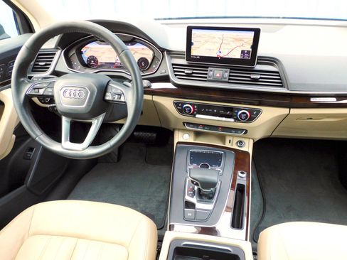 Used 2018 Audi Q5 2.0T Premium Plus w/ Premium Plus Package image 10