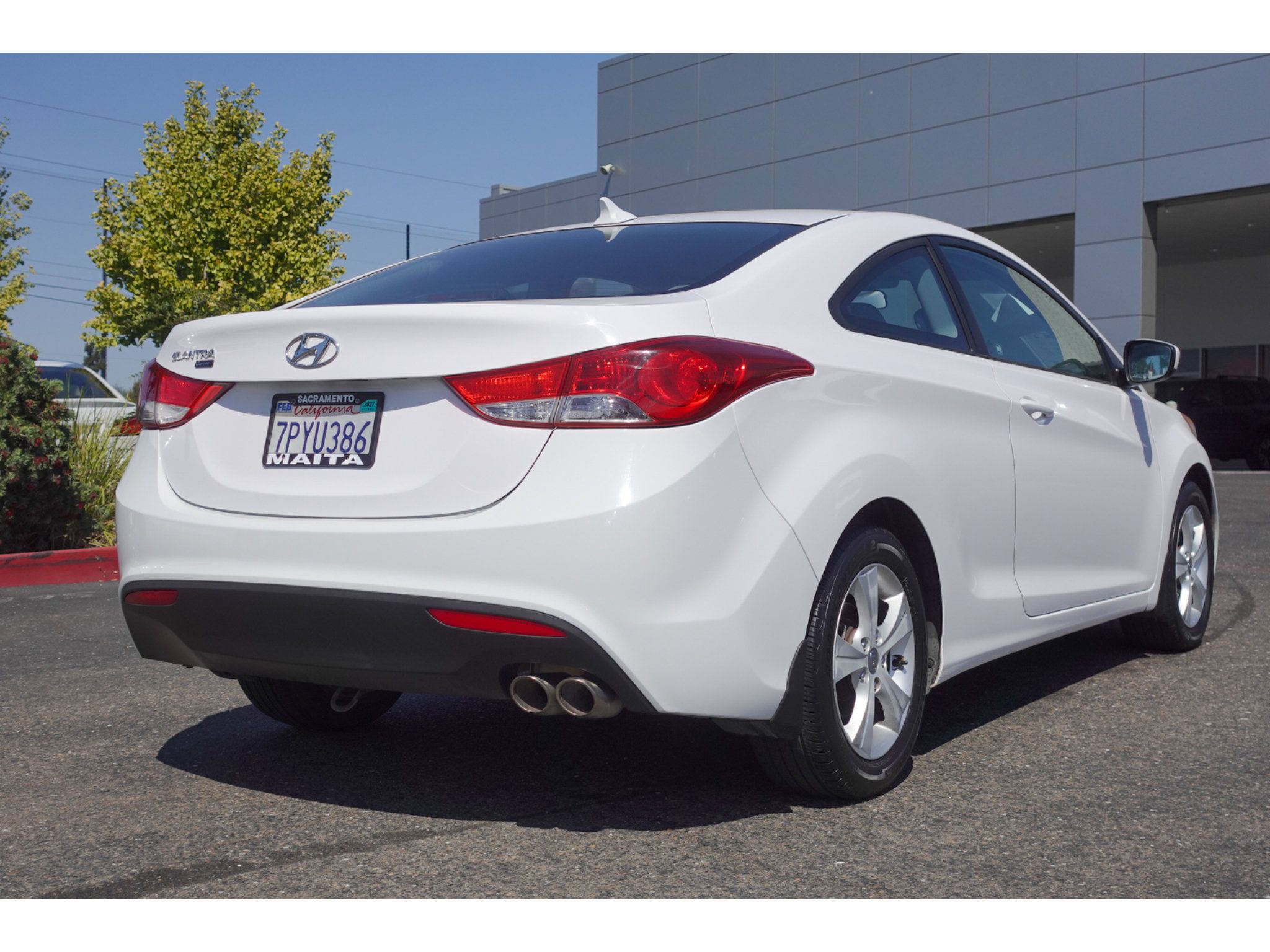 Used 2013 Hyundai Elantra FWD image 3