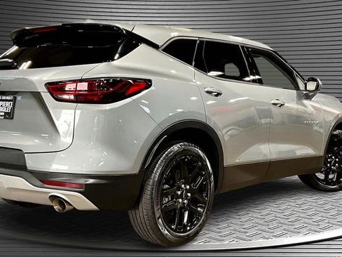 Used 2023 Chevrolet Blazer LT FWD image 6