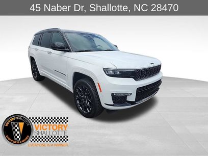 Used 2025 Jeep Grand Cherokee L Summit w/ Obsidian Package