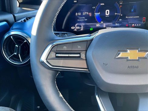 Used 2025 Chevrolet Equinox EV LT w/ Convenience Package image 23