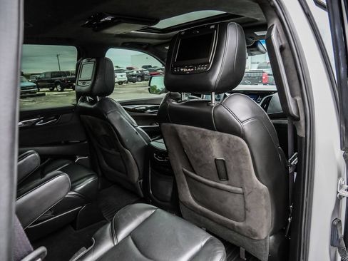 Used 2017 Cadillac Escalade Platinum AWD/4WD image 45