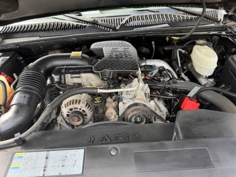 Used 2005 Chevrolet Silverado 3500 LT w/ Heavy-Duty Power Package AWD/4WD image 11