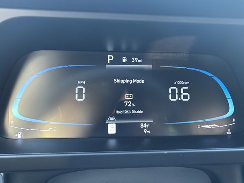 Used 2025 Hyundai Elantra Sport FWD image 12