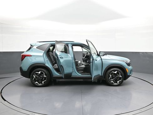 Certified 2024 Kia Seltos EX AWD/4WD image 42