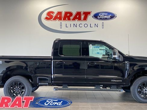 New 2026 Ford F250 XLT w/ XLT Premium Package AWD/4WD image 1