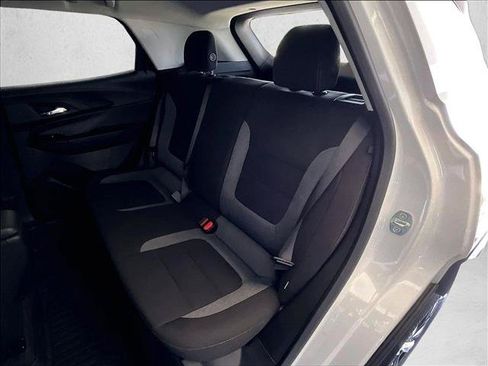Used 2023 Chevrolet TrailBlazer LT FWD image 28