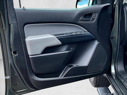 Used 2018 Chevrolet Colorado W/T w/ WT Convenience Package RWD image 17