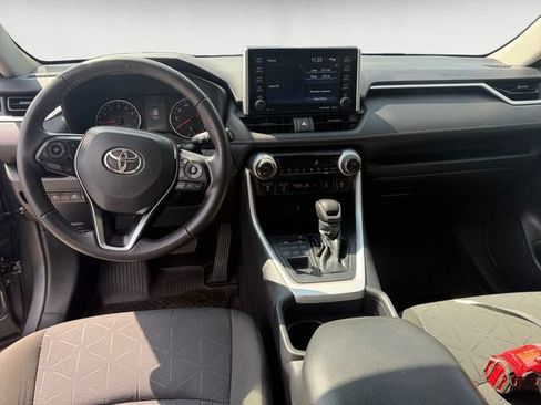 Used 2021 Toyota RAV4 XLE w/ Convenience Package AWD/4WD image 10