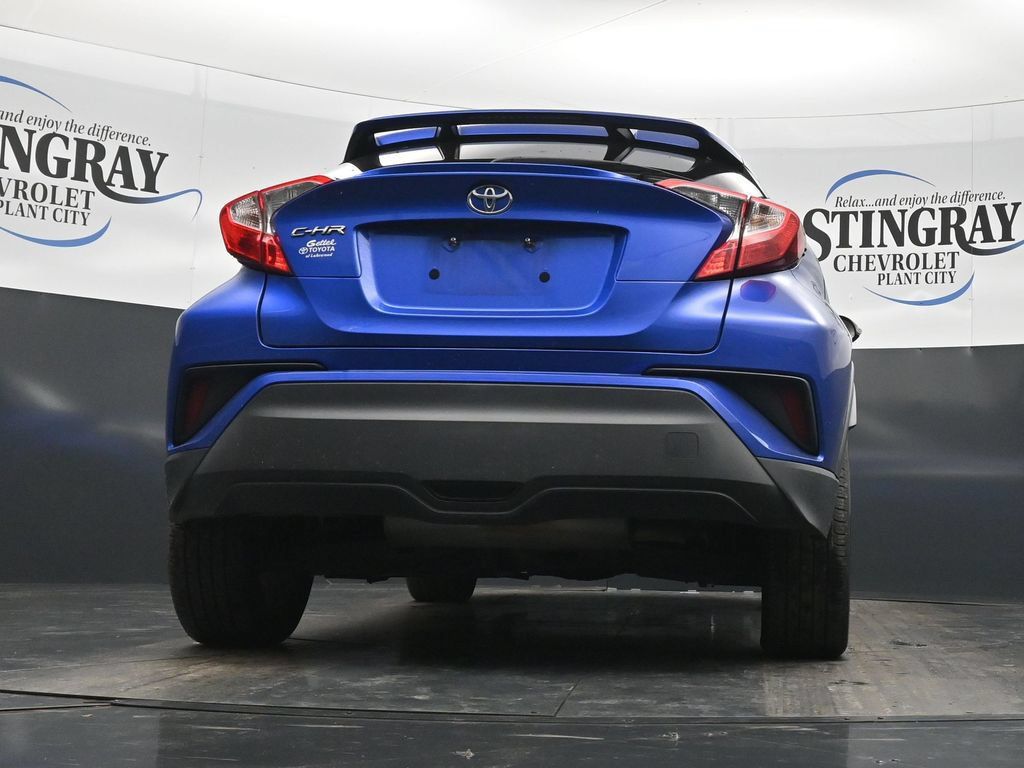 Used 2021 Toyota C-HR XLE FWD image 31