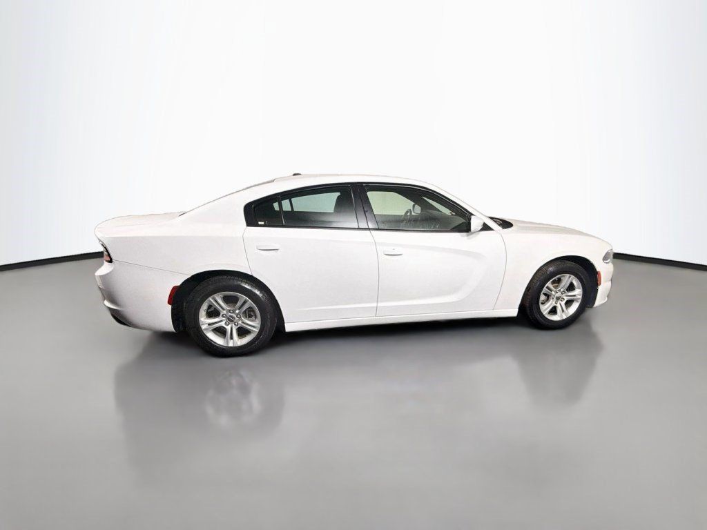 Used 2022 Dodge Charger SXT RWD image 8