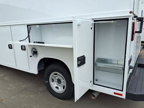 New 2024 Chevrolet Express 3500 w/ Power Convenience Package RWD image 8