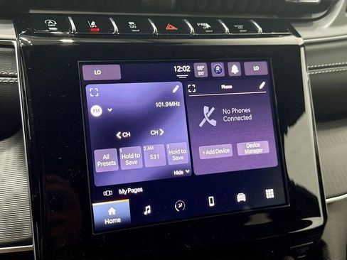 New 2025 Jeep Grand Cherokee L Laredo image 36