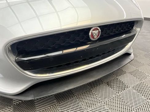 Used 2019 Jaguar F-TYPE Coupe RWD image 27