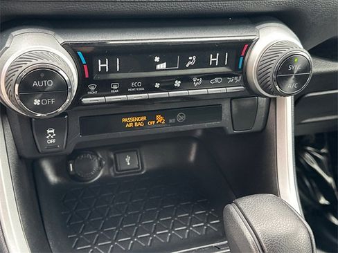 Certified 2021 Toyota RAV4 LE image 26