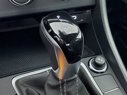 Certified 2024 Volkswagen Jetta Sport image 19