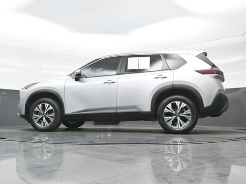 Used 2023 Nissan Rogue SV AWD/4WD image 28