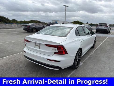Used 2024 Volvo S60 B5 Ultimate image 23