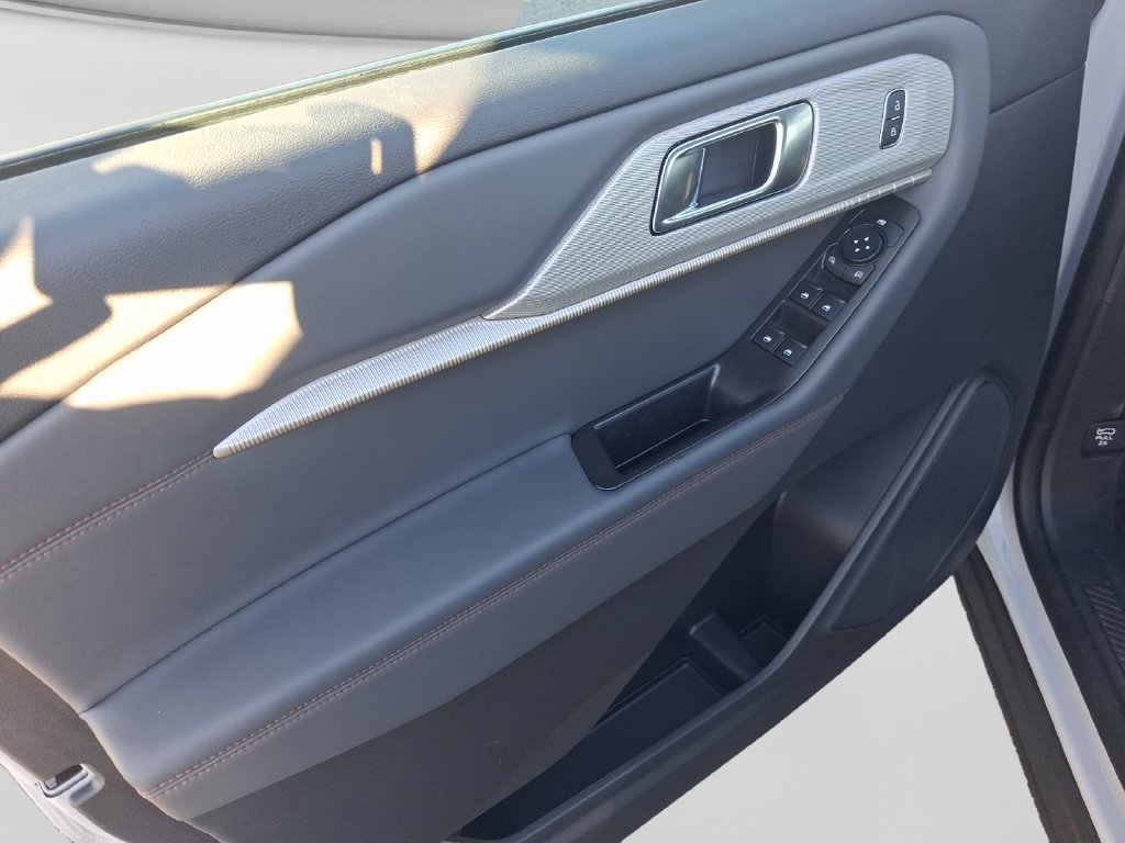 New 2027 Ford Explorer Active AWD/4WD image 11